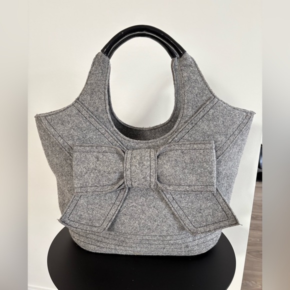 kate spade Handbags - Kate Spade Bow Tote